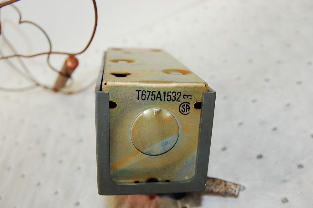 Honeywell TEMPERATURE CONTROL T675A-1532