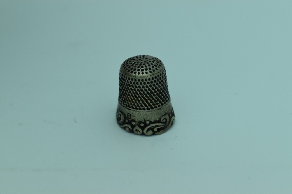 Antique Ketcham & McDougall Sterling Silver Thimble Scroll