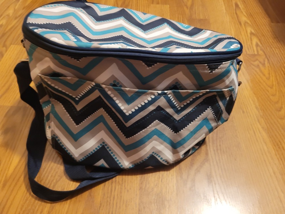 THIRTY ONE DOTTY CHEVRON SOFT  INSULATED COOLER BAG