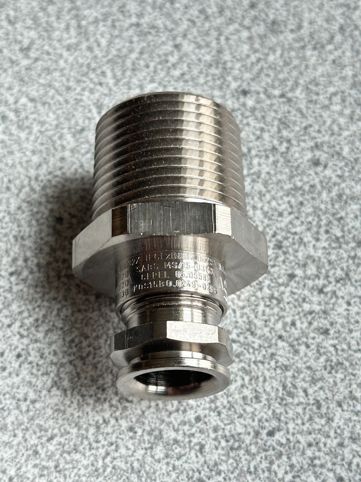 NEW EATON Crouse Hinds ADE1N0751NPN Cable Gland 3/4" NPT, Gland Size 5, Haz. Loc