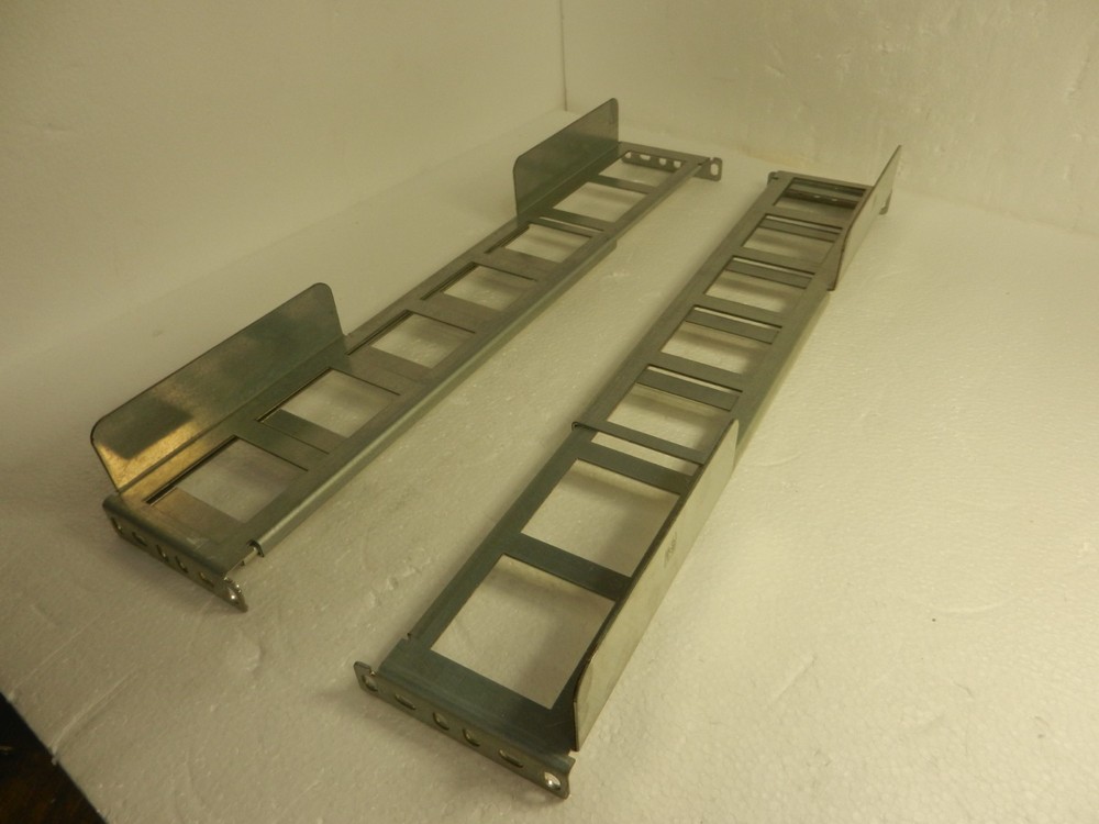 Server Rackmount Sliding Rails  ( Please see all pics ) )