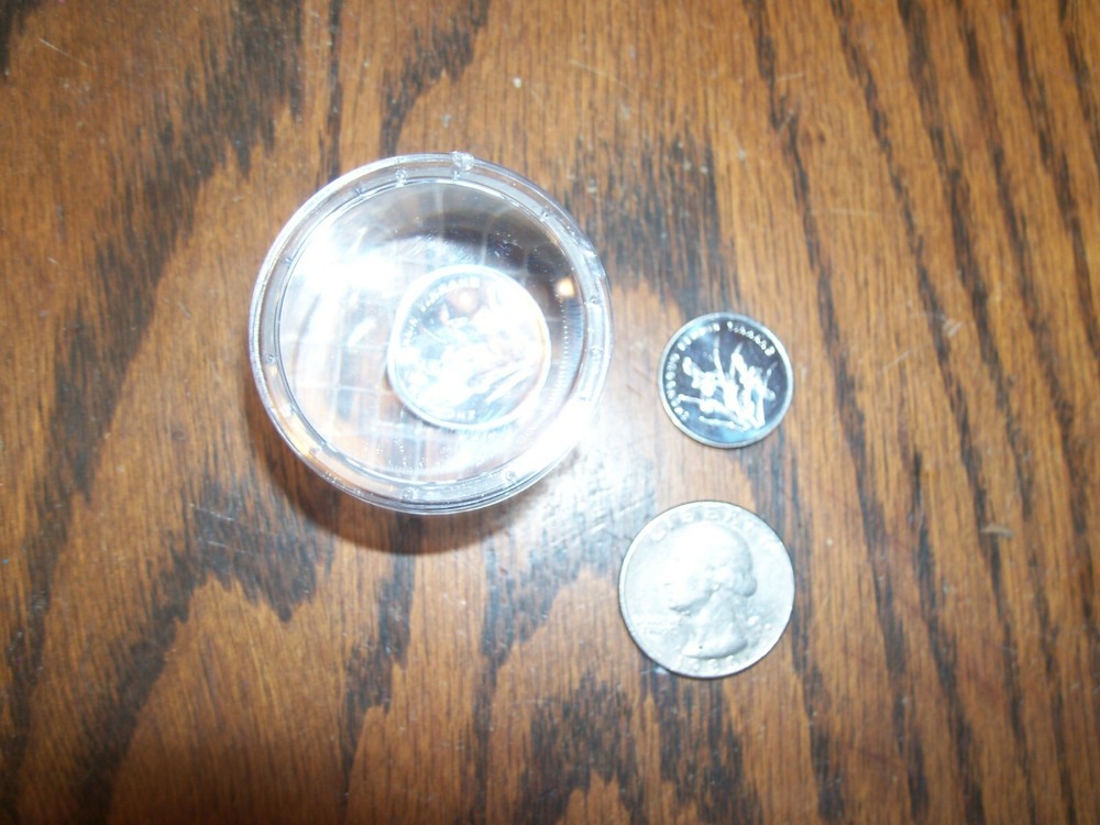1 magnifier container