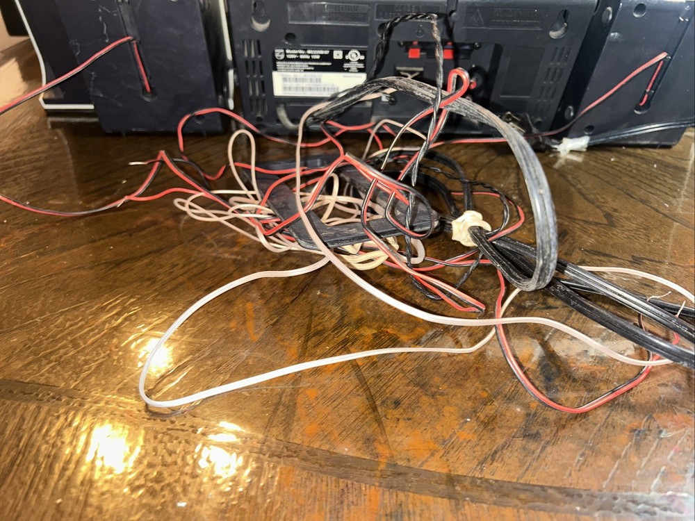 Philips MC235B /37 Micro System Shelf Stereo. Only Cd Doesn’t Play