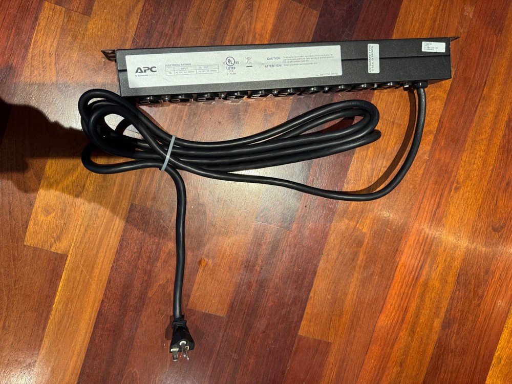 APC Basic Rack 2.4kVA PDU AP9563 Power Distribution Unit - by APC