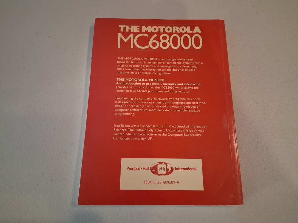 Motorola MC68000 Processor Memory & Interfacing Book 1986 Jean Bacon Vintage CPU