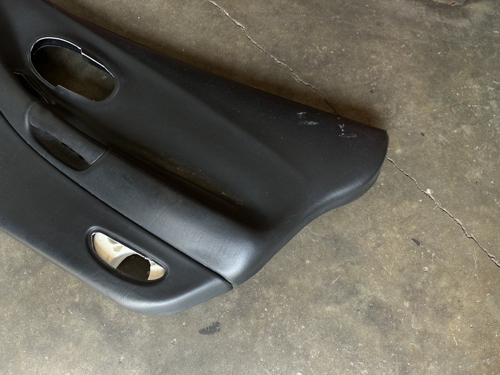 1997-2004 C5 CORVETTE DOOR PANEL PASSENGER SIDE RH OEM
