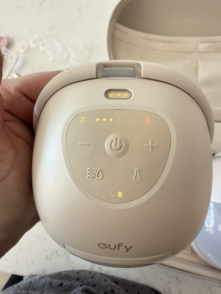 eufy Double Electric Breast Pump Adjustable Settings Charging Case Multiple Siz…