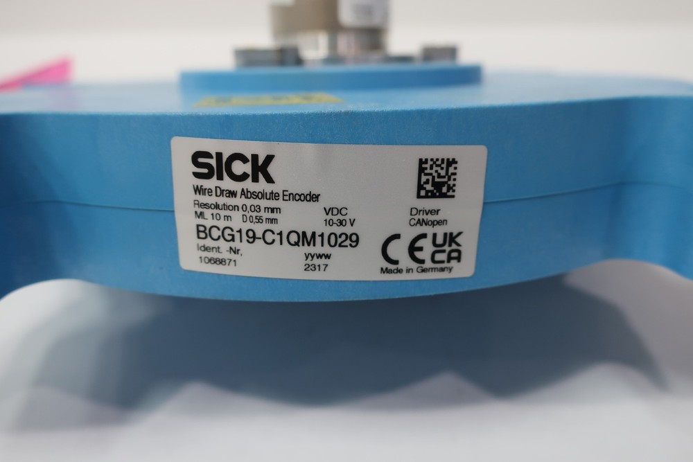 Sick BCG19-C1QM1029 Wire Draw Absolute Encoder 10-30v-dc