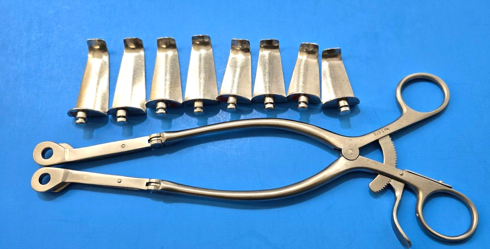 Codman Surgical Cloward Retractor 9" with 8 Blade Attachments