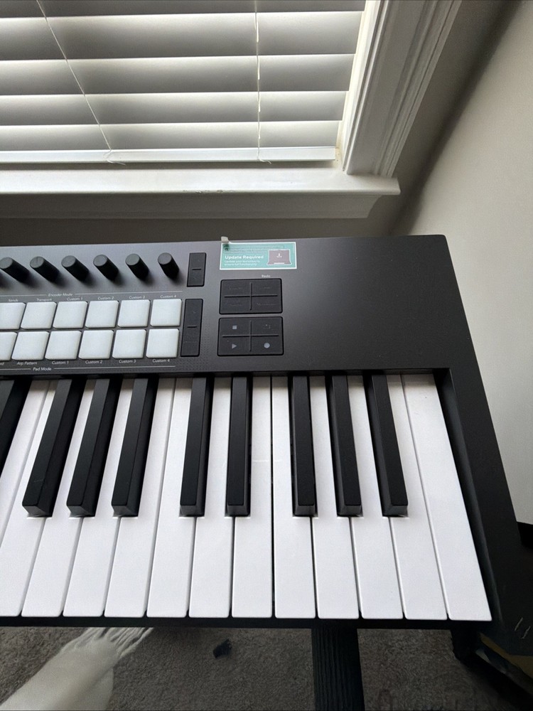 Novation Launchkey 49 MK4 MIDI Keyboard Controller 49-Key USB Faders Pads Knobs