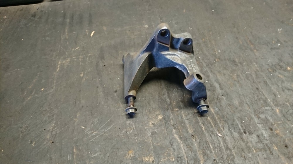 holder Ford Mustang 2,3l E47E