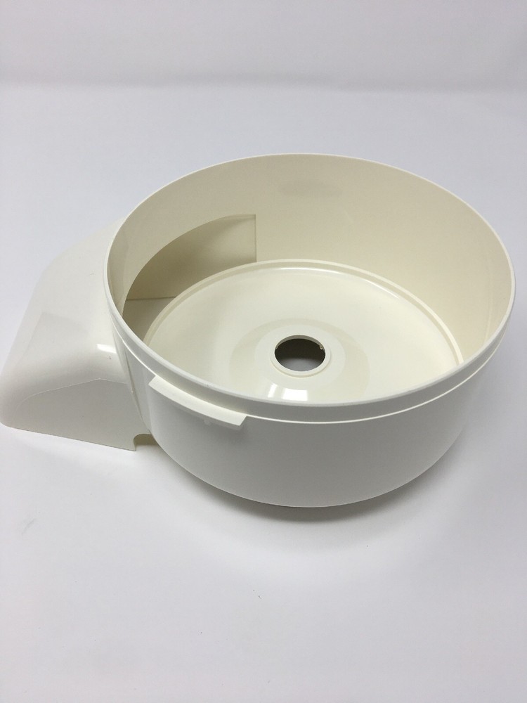 Sunbeam Oskar Food Processor Model 14081 Replacement Part: Juicer Spout