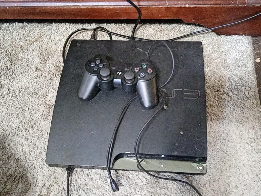 Used Sony PS3 With 1 Controller (TESTED)
