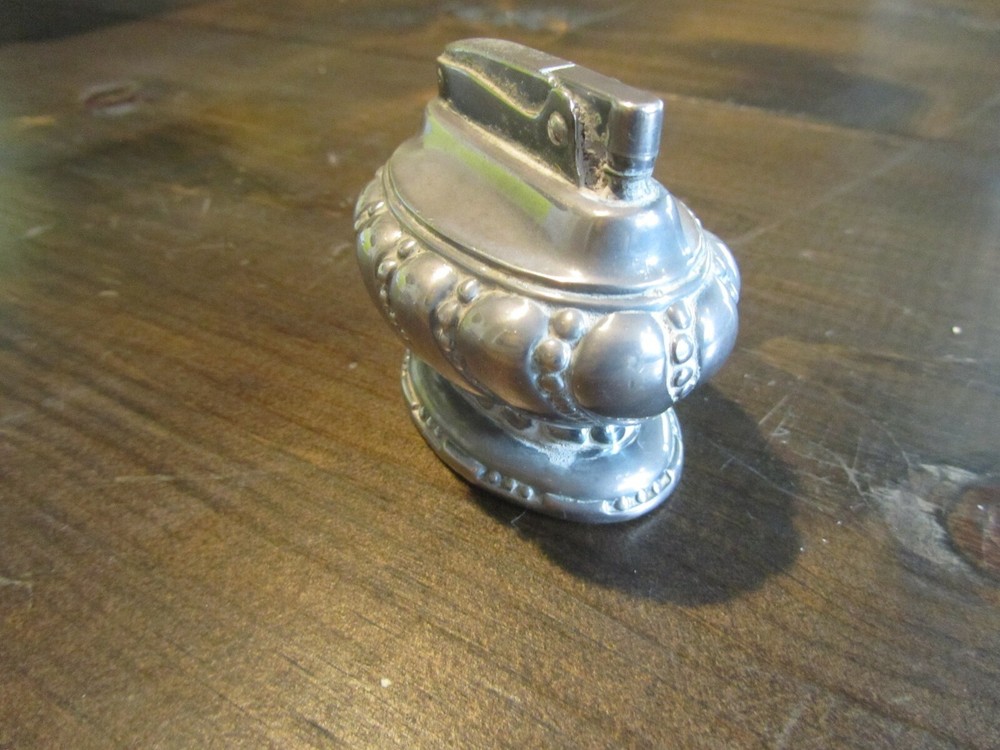 Vintage CROWN SILVER PLATED Ronson Table Lighter