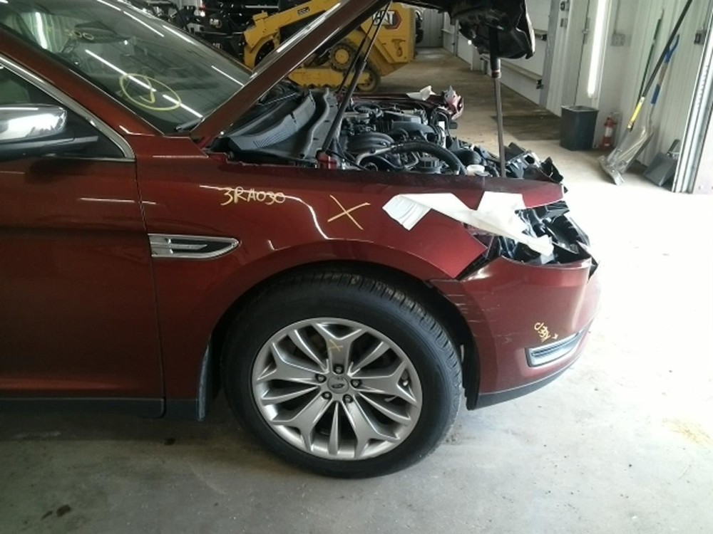 TAURUS 2014 High Mounted Stop Light 104786664