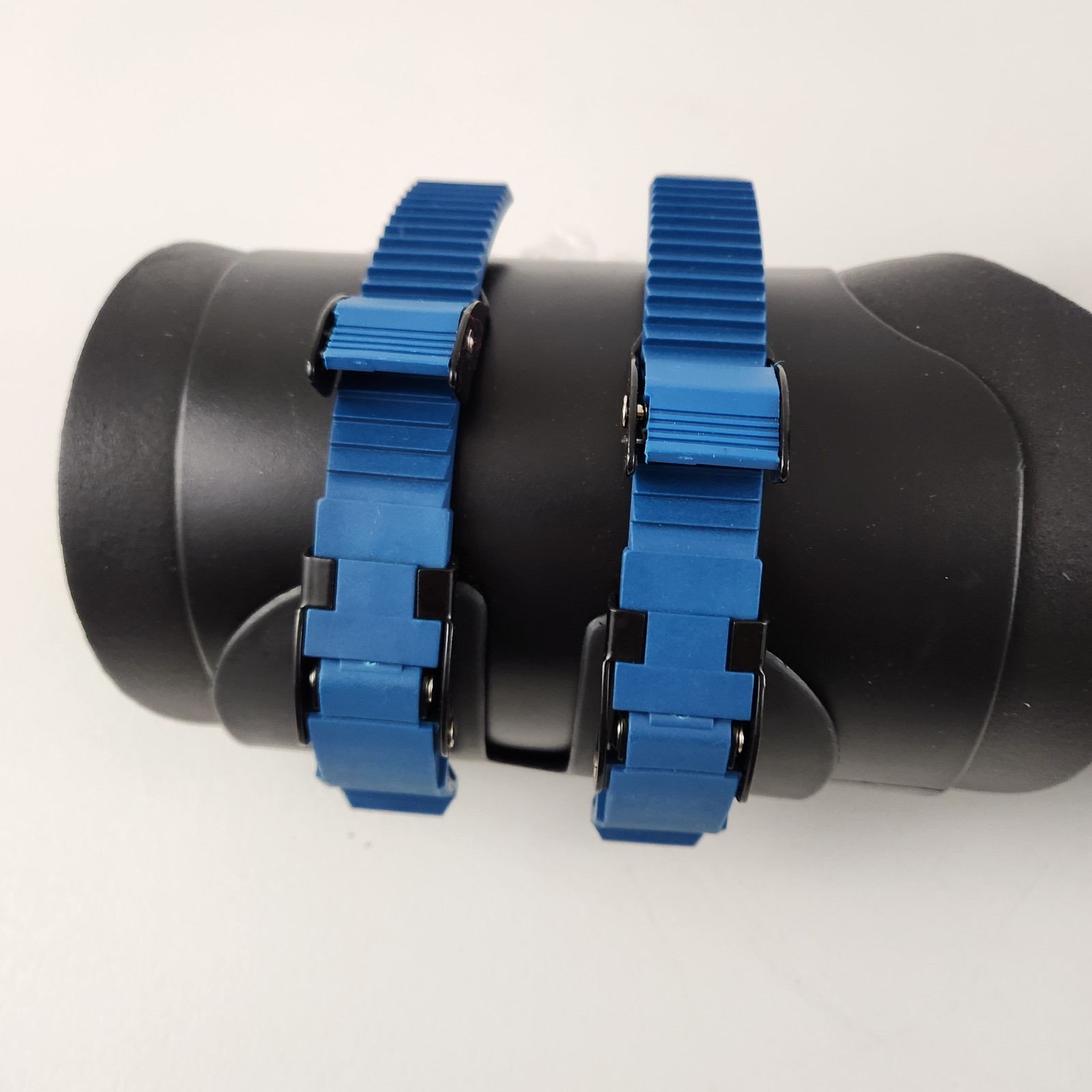 Teeter EZ-Up Gravity Boots for Inversion Decompression Stretching Back