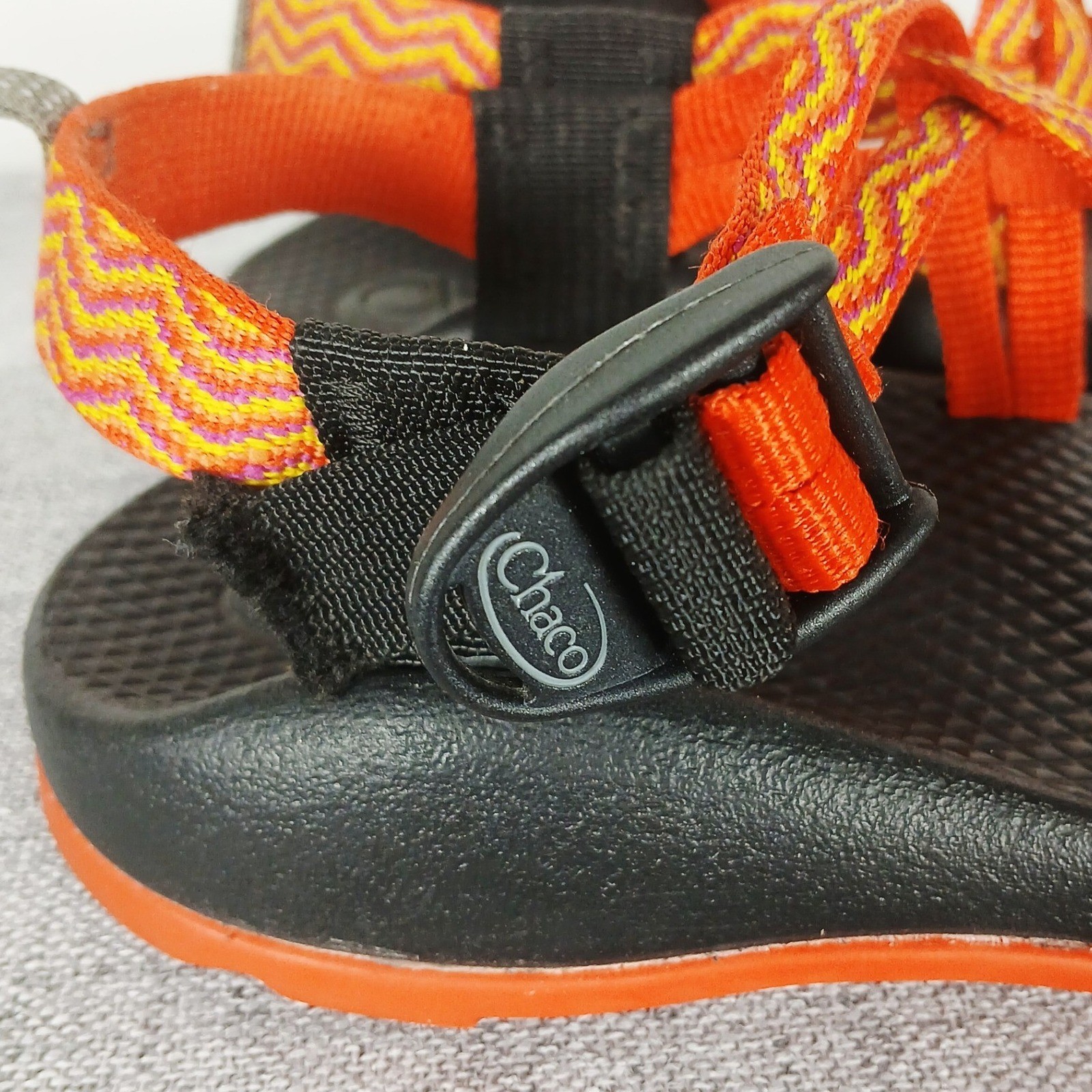 Chaco Z Cloud Womens Sandals Orange Yellow Chevron Double Strap Hiking Size 8