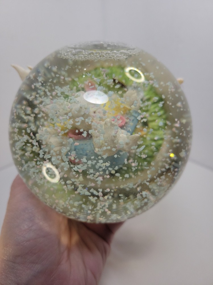 Easter Bunny Snow Globe Plays "Easter Parade" Works Great EUC Very Cute