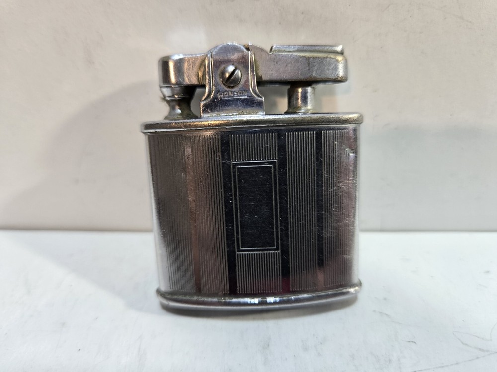 VINTAGE WORKING RONSON Standard SILVER Tone LIGHTER 7541/26