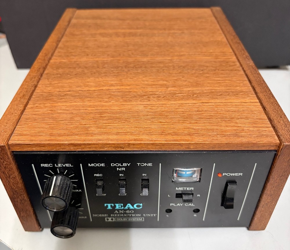 TEAC AN-60 W Noise Reduction Unit - Great condition. (UNTESTED)
