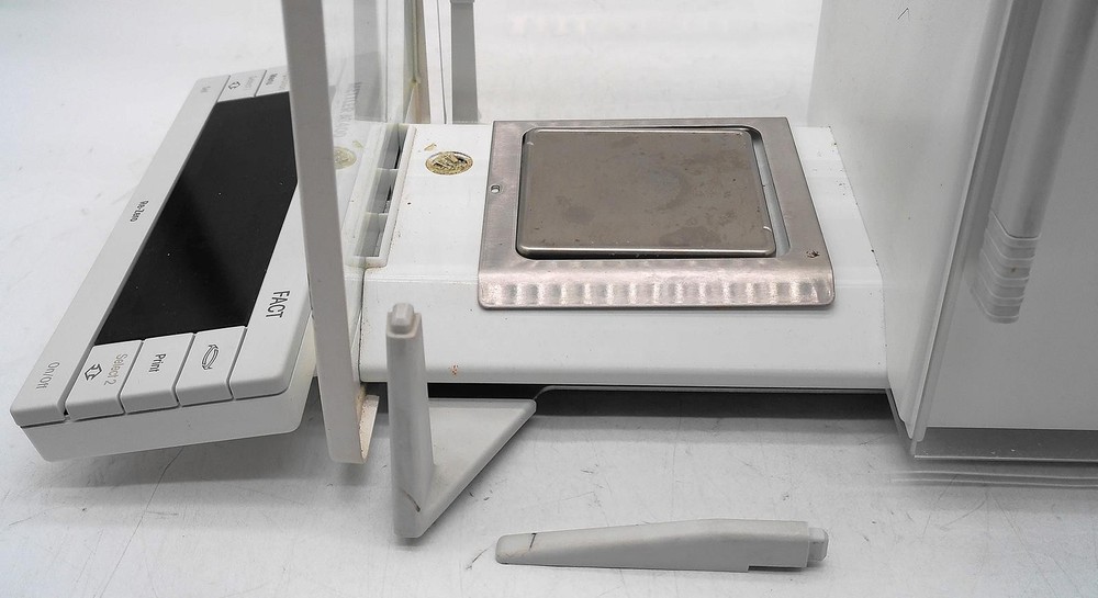 METTLER TOLEDO AT400 PRECISION ANALYTICAL BALANCE
