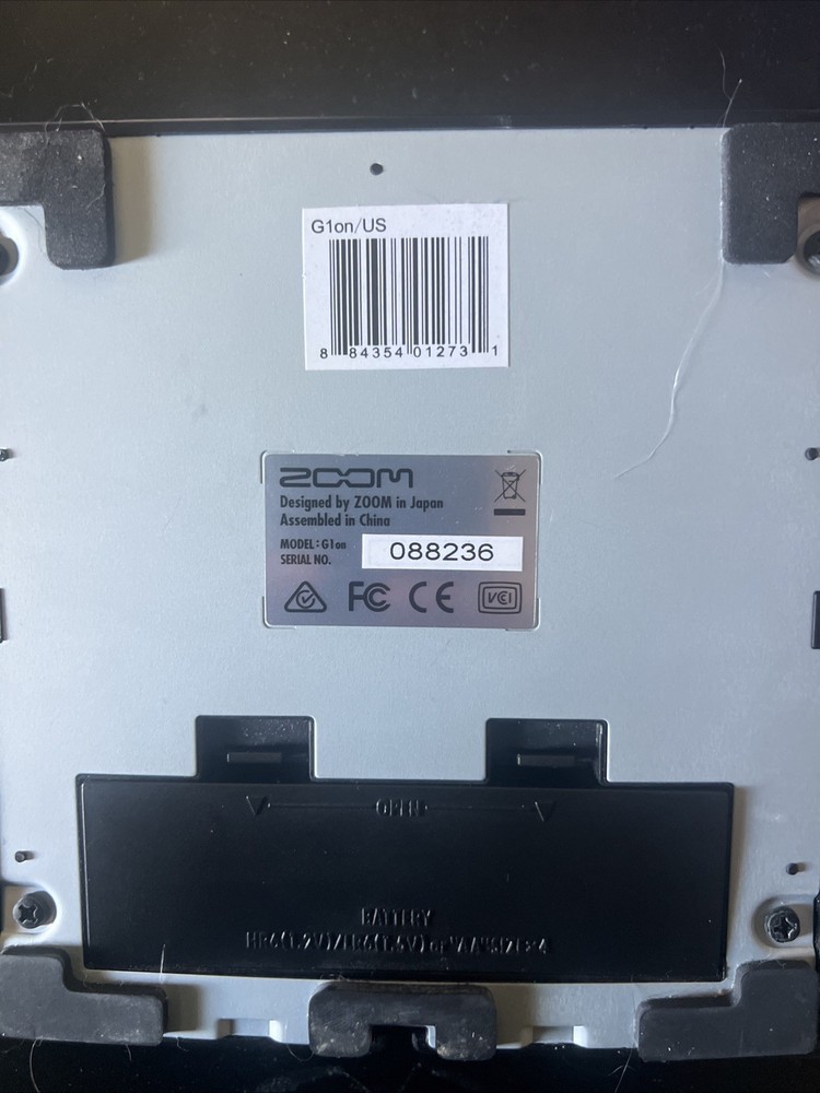 Zoom G1on Multi-effects Guitar Pedal