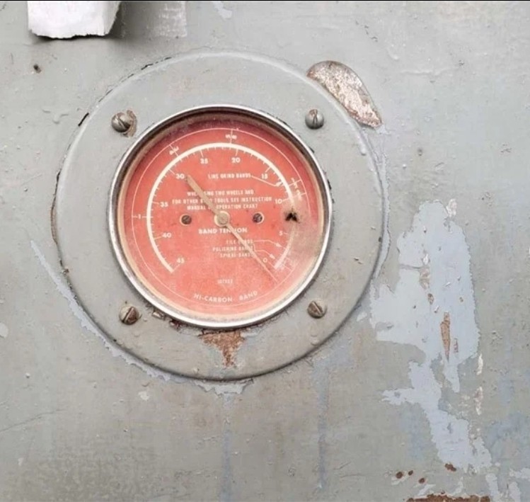 DoALL Model 3613-1 vertical band saw