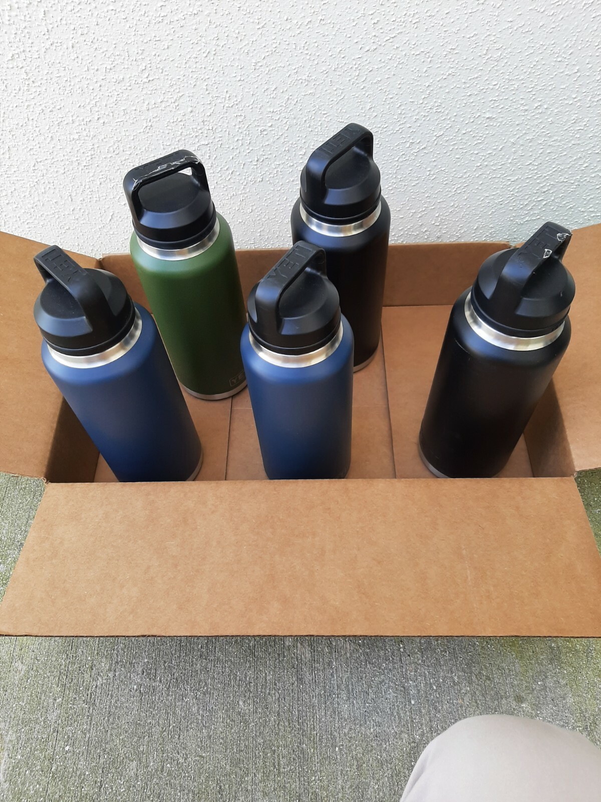 Yeti 46oz Bottles Assortment Box