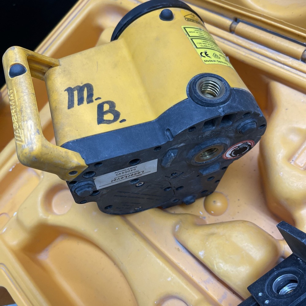 SPECTRA LASER LEVEL PRECISON WITH CASE