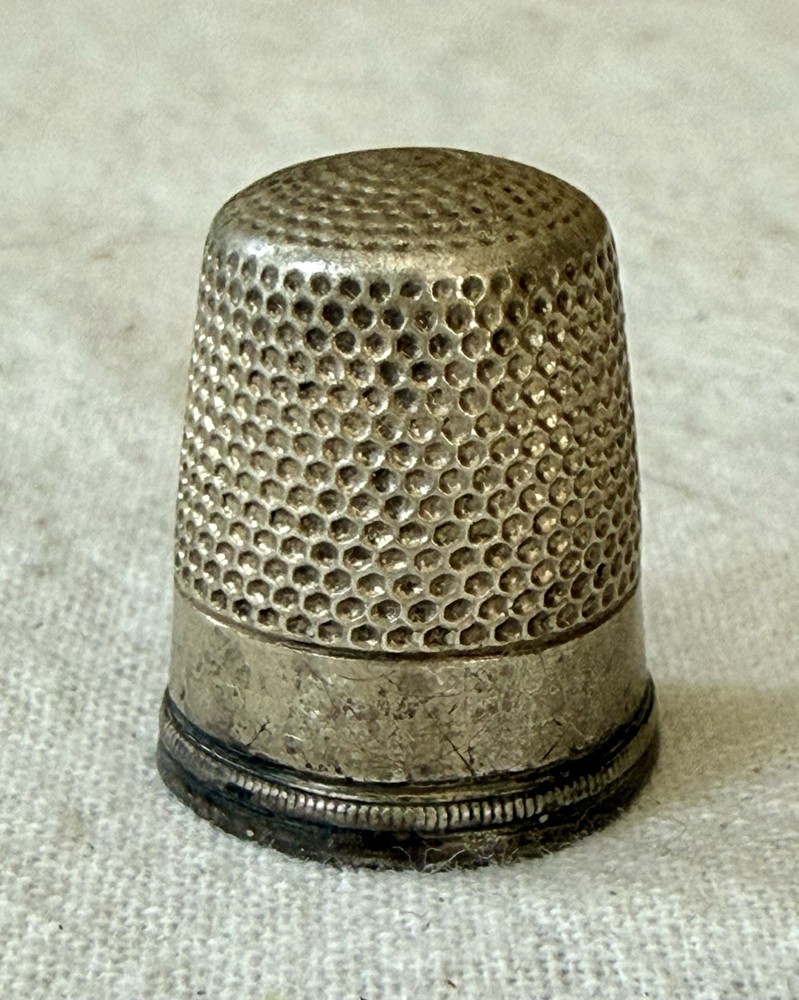 Antique Sterling Marked With Star No. 11 Silver Thimble