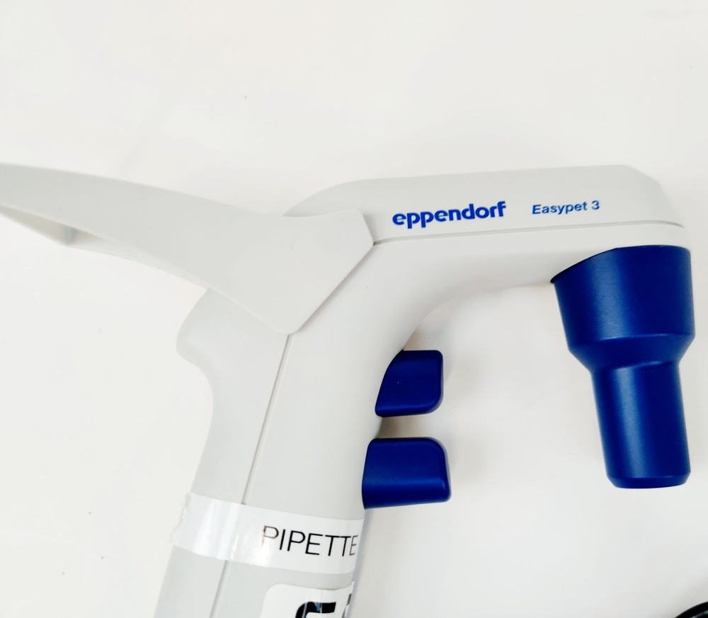 Eppendorf Easypet 3 Motorized Pipette Controller with Charger, Holder