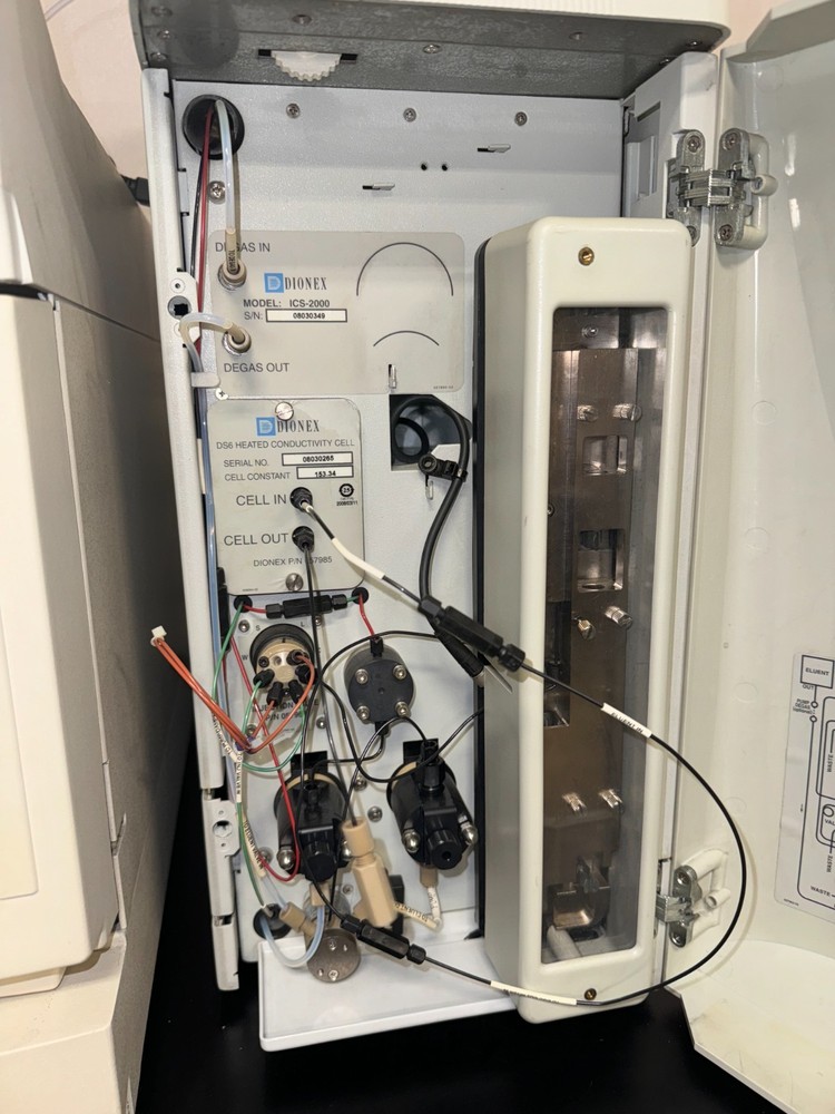 Thermo Dionex ICS-2000 Ion Chromatography Analyzer with Autosampler AS #17406