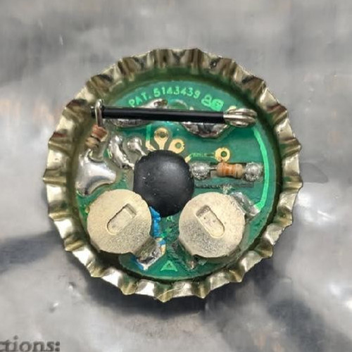 Budweiser Beer/Bottle Cap Light up Pin/Broach-needs Battery, Untested