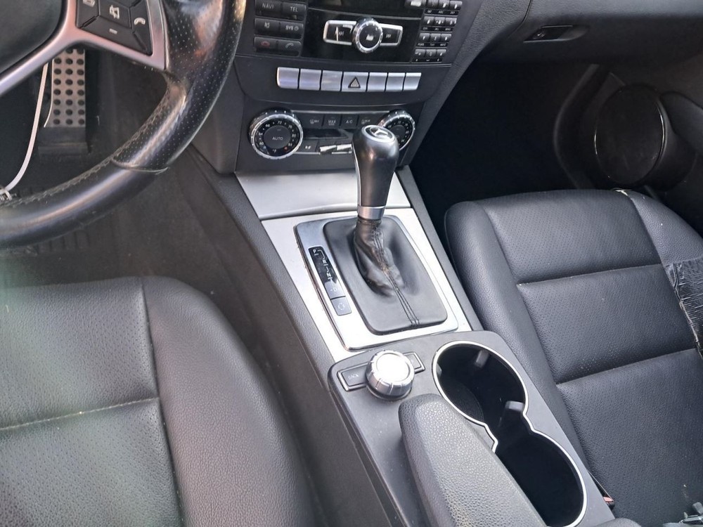 C220 2013 Glove Box 4754485