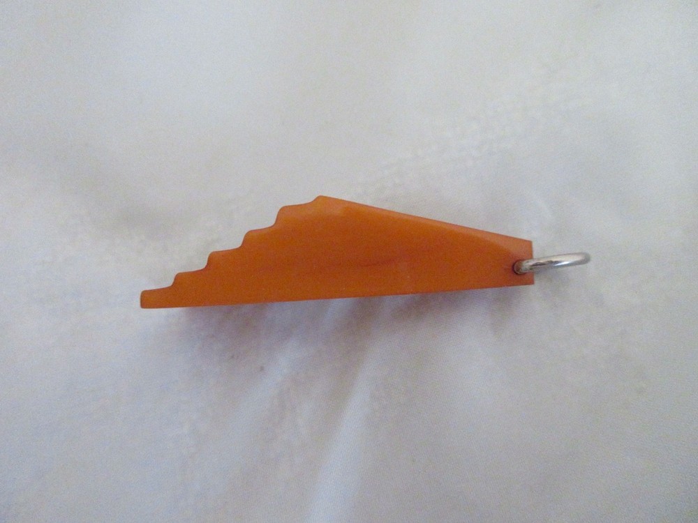 vintage BAKELITE KEY FOB RING - GEOMETRIC BUTTERSCOTCH