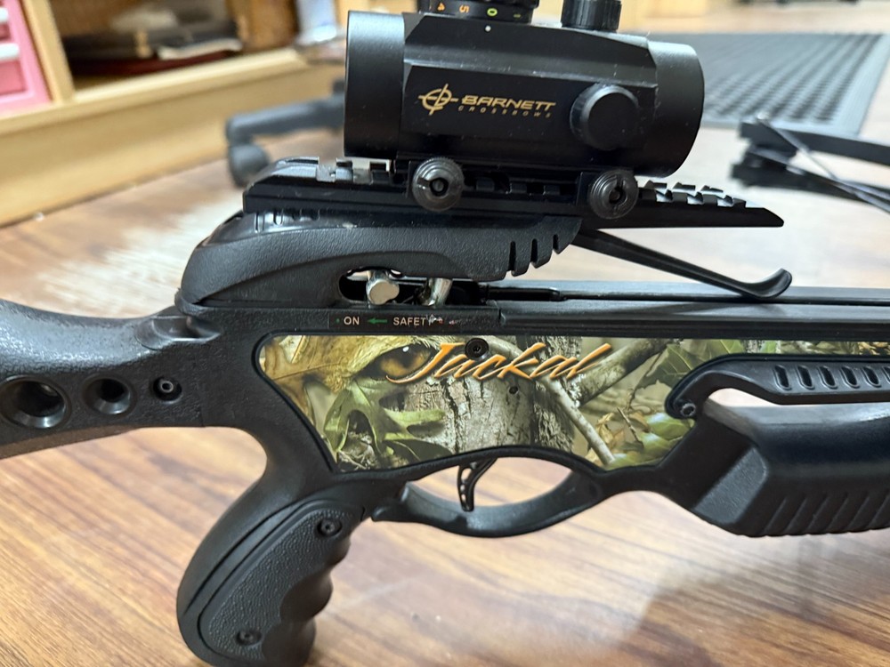 Barnett Jackal Crossbow with Barnett Scope