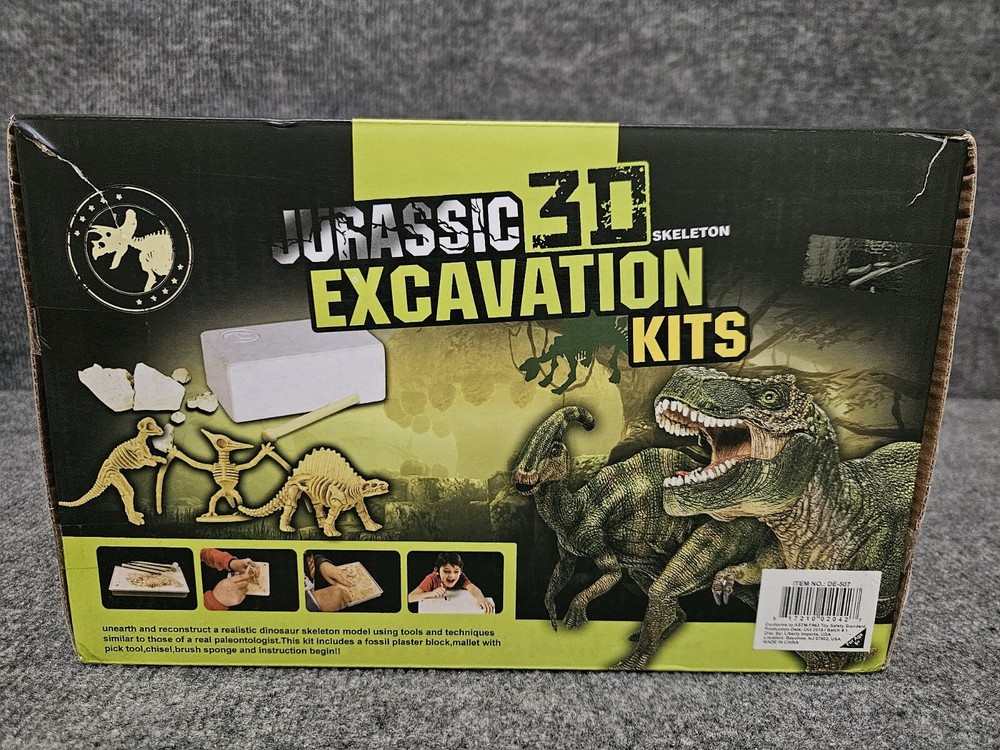 Jurassic 3D Skeleton Excavation Kits 12 pack