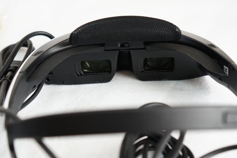 SONY Personal 3D Viewer HMZ-T2