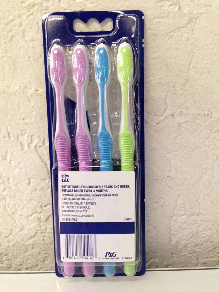 Oral-B Advanced Whitening Toothbrushes Soft Multicolor - 3 Pack