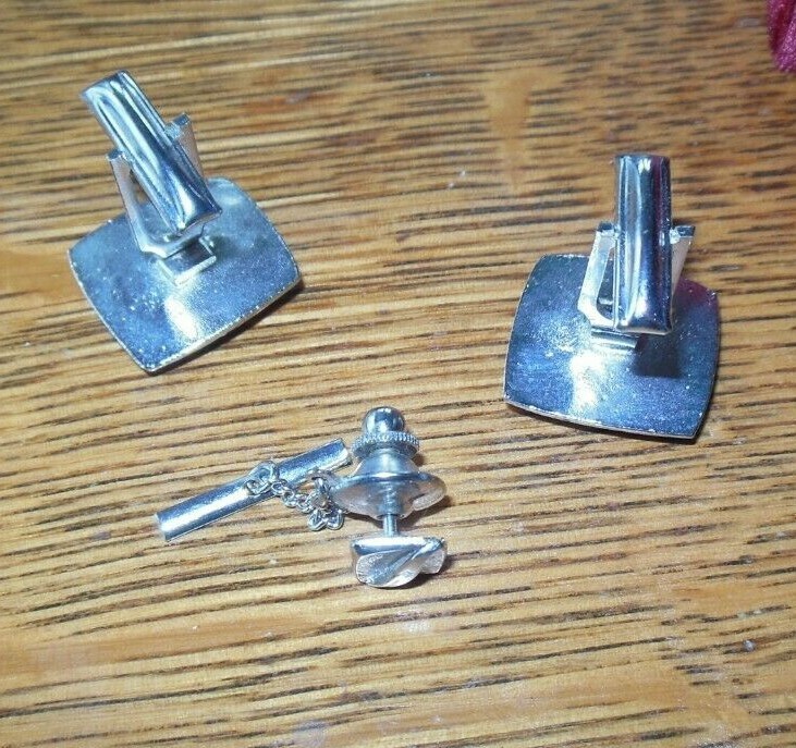 Vintage Silvertone tie tack and cufflinks set