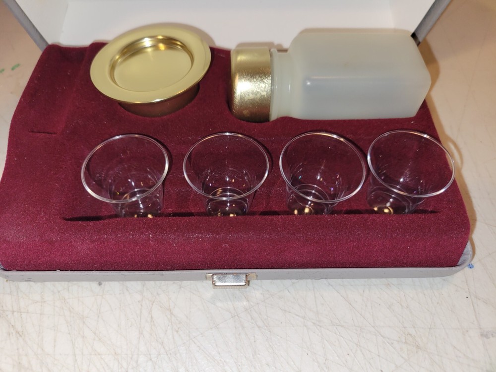 Portable Communion Kit, 8"x11"x 4"