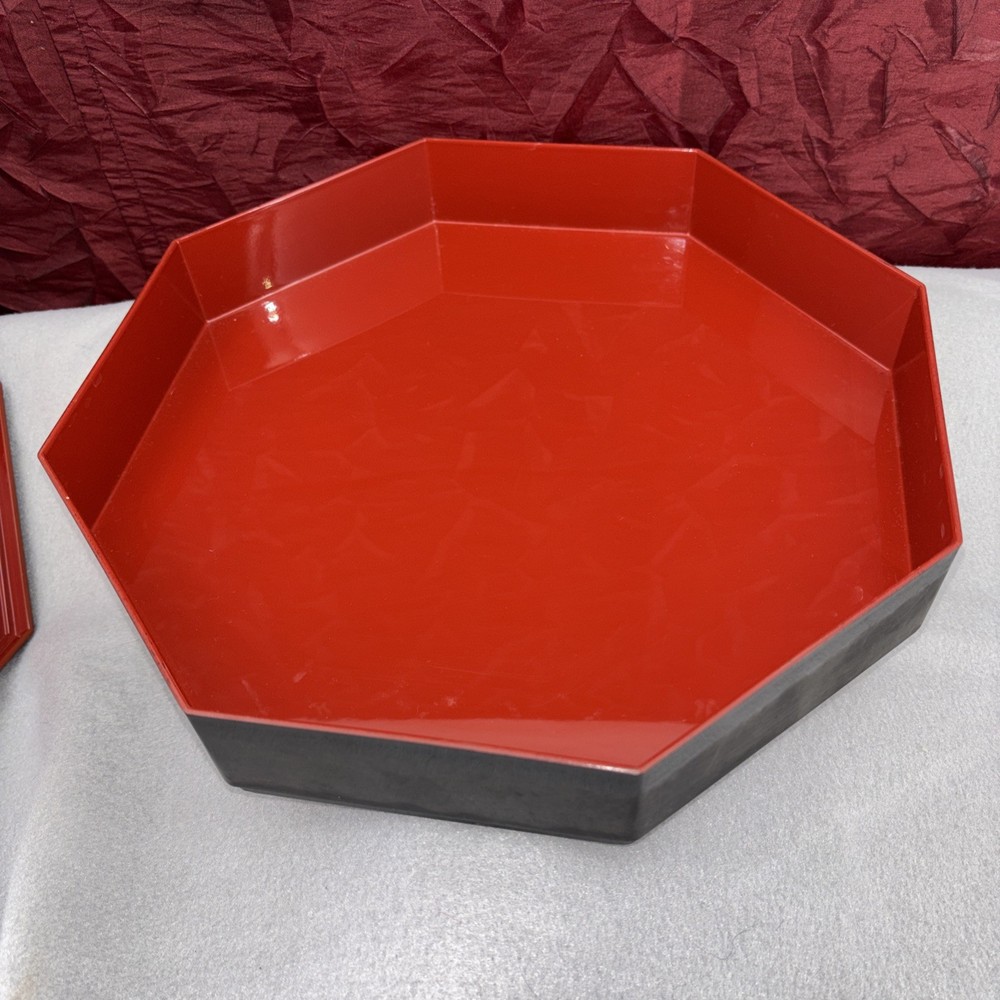 Vintage Octagon Plastic Snack And Nut Container With Divided Insert Black & Red