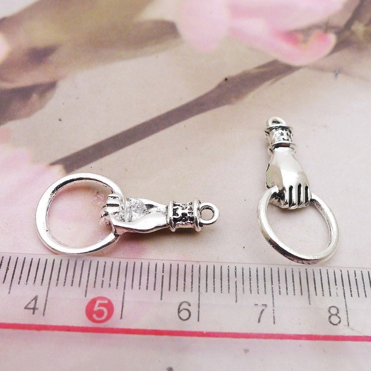 15/40PCS Antique Silver Hand Holding Ring Charm Connector 14X27m JHS822 LY1263