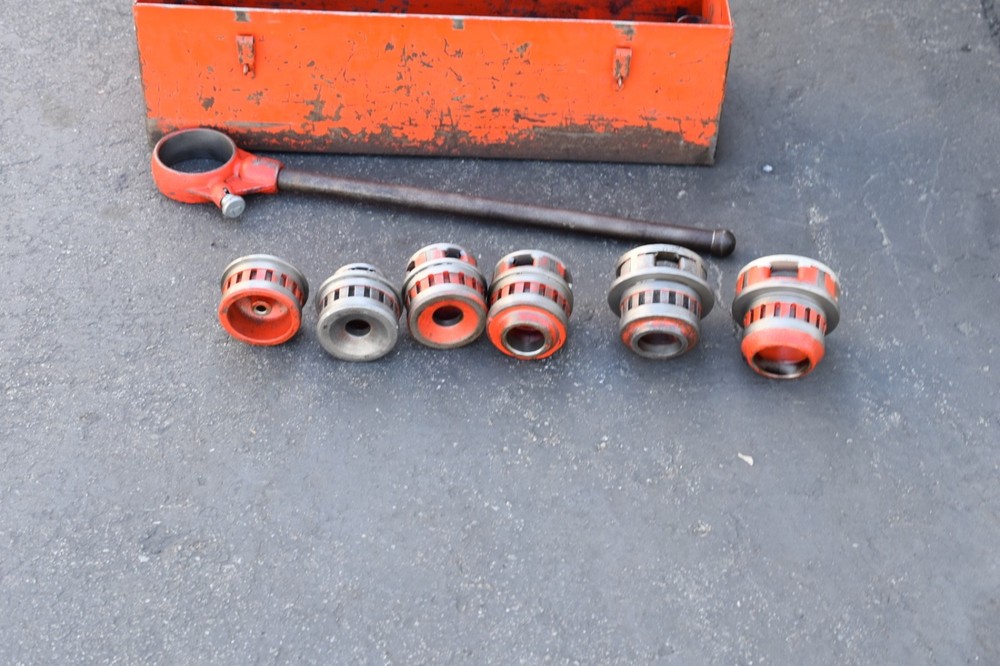 Ridgid 12-R pipe threader set new style 8pc