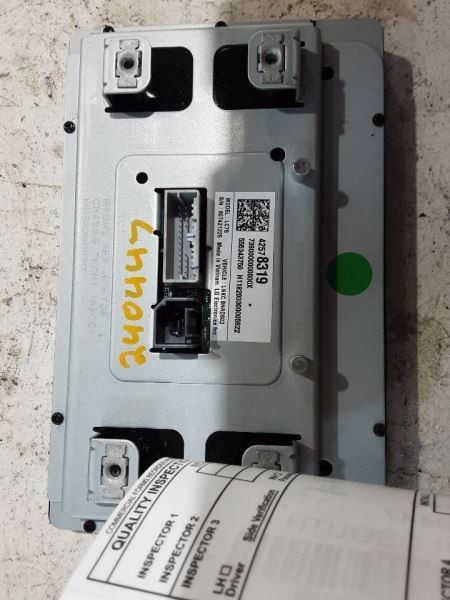 2018-2019 Chevy Silverado Dash Mounted 7" Display Screen Opt IOB
