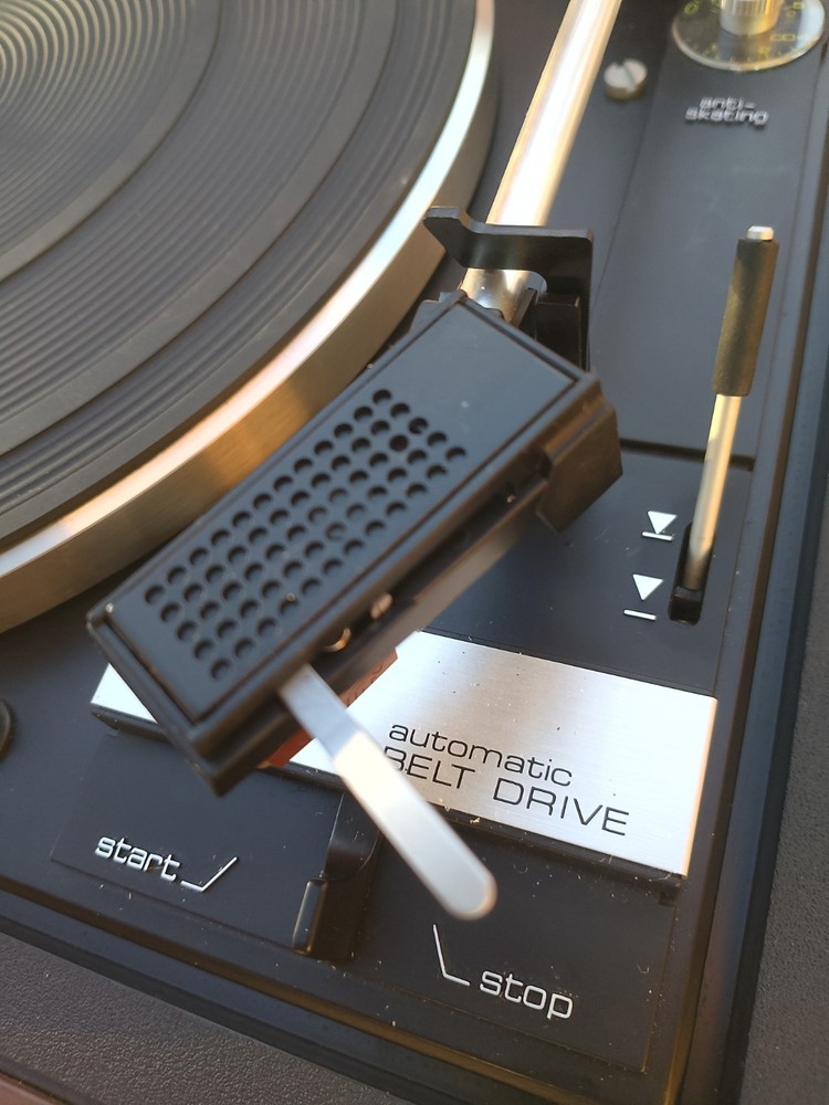 Dual 1237 Turntable, Operates Manually, Auto Func Not Working, Sounds Very Good