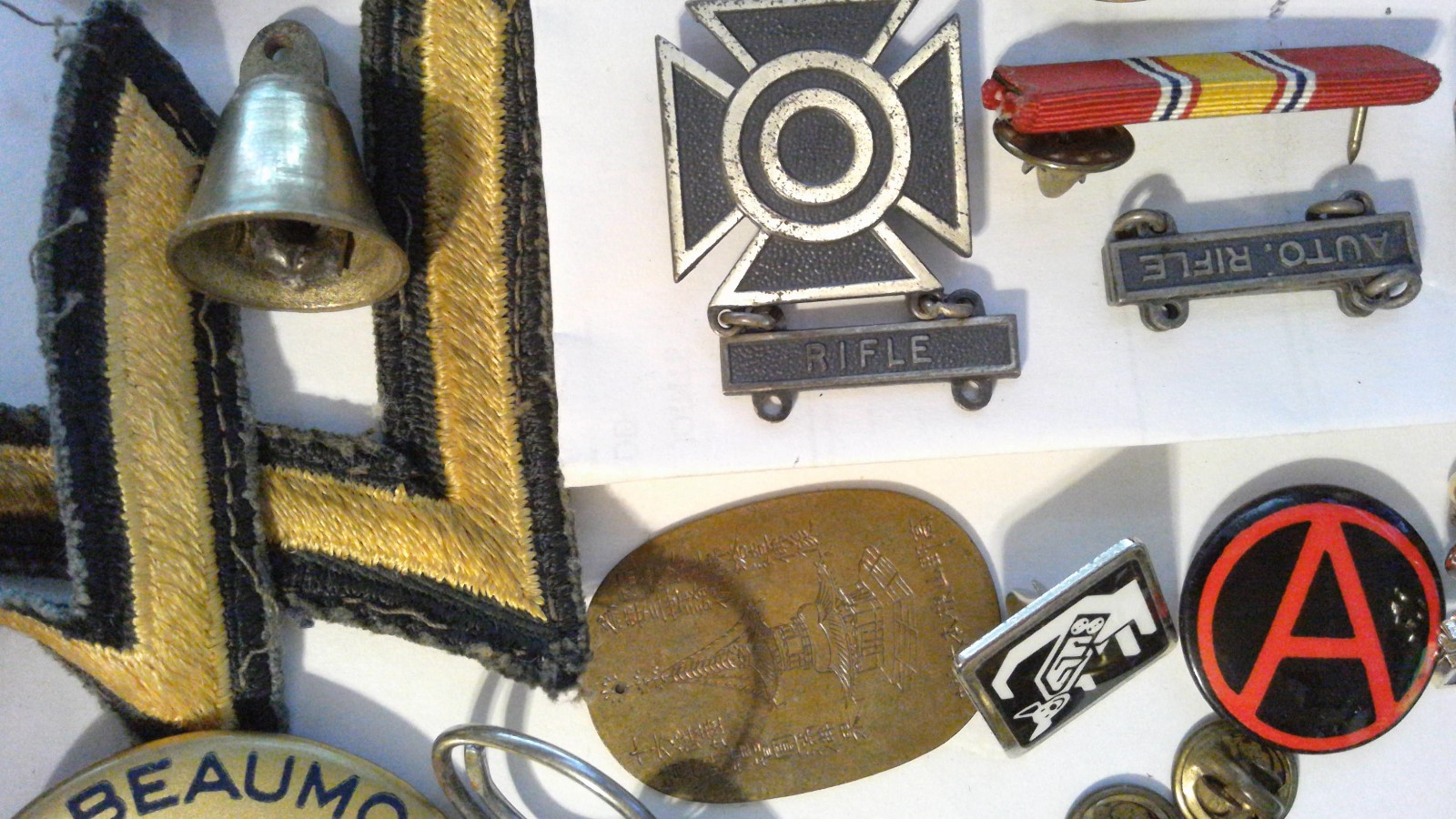 Large lot of Vintage Military Pins Badges Patches Awards and Similar pinbacks