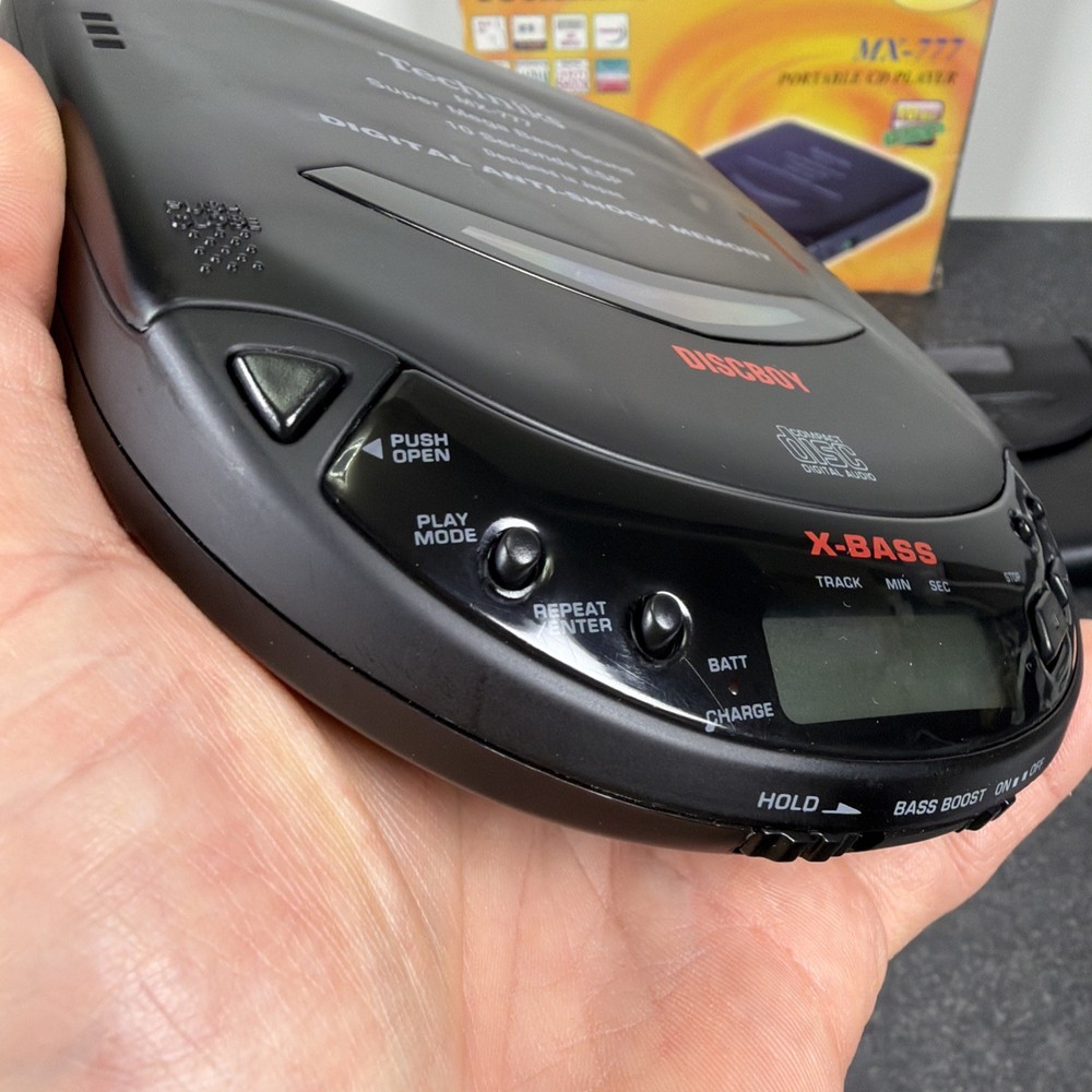 Techniks Discboy MX-777 Portable CD Player Walkman Boxed (READ DESCRIPTION)