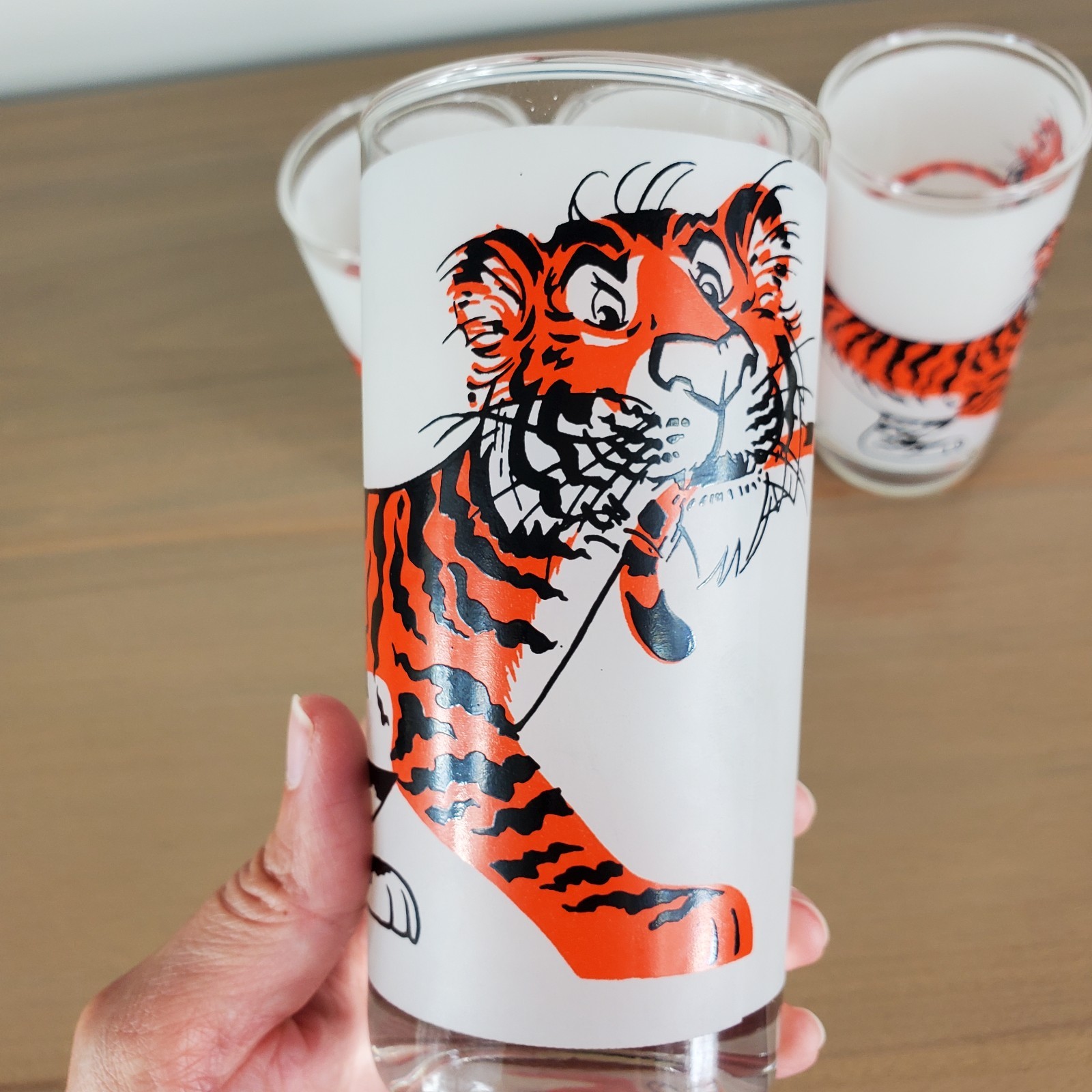 Esso Exxon Gas Tiger in your Tank 4 Glasses Pitcher 2 Cereal Bowls Vintage