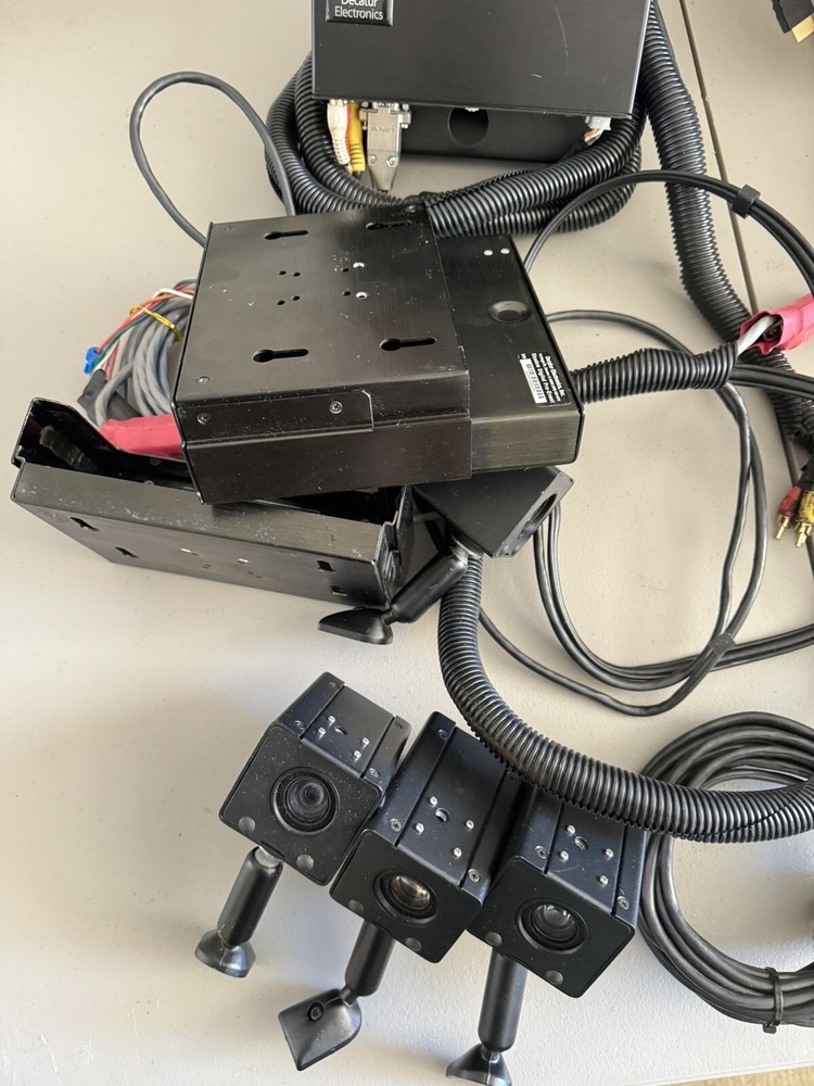 (2) DECATUR ELECTRONICS SHADOW 800 IN CAR VIDEO SYSTEMS 4 Cameras